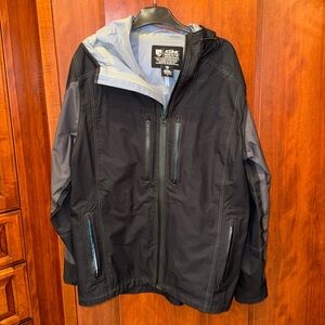 Men’s Kuhl rain/ windbreaker jacket size small